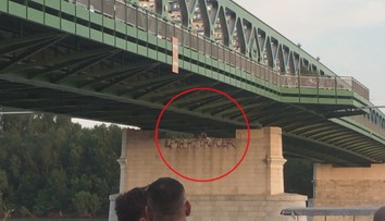 Hazard so životom nad Dunajom. Mladíci objavili dieru v konštrukcii Starého mosta