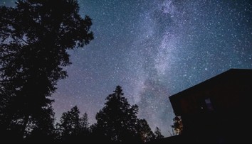 Nebeské divadlo vrcholí: Odborník prezradil najlepšie miesta pre pozorovanie Perzeidov