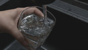 Obyvateľom v troch susedných obciach vypli pitnú vodu. Majú si vytvoriť zásoby