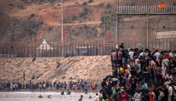 VIDEO: Panika v španielskom meste. Prišlo tam takmer 50-tisíc migrantov, miestni sú bezradní. Európa v šoku