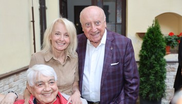 Kamarát, elegán a legenda. Najbližší spomínajú na Jiřího Krampola s obdivom aj vďakou