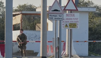 Vojna sa približuje k Európe. Britskú základňu zasiahol iránsky dron