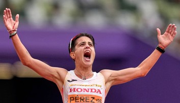 Španielka Maria Perezová nedala súperkám šancu a získala double v chôdzi. Súboj o bronz bol tesný