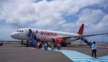 Panika v lietadle uprostred Atlantiku: Cestujúci počas letu do Európy aktivoval smradľavú bombu