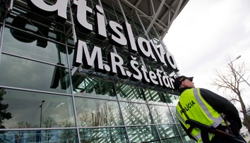 Medzi nakazenými sú aj mestský poslanec a ochrankár z bratislavského letiska