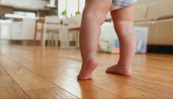 Dávate dieťa do chodítka? Môžete mu uškodiť, varuje slovenská odborníčka