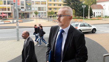 Bývalí politici SDKÚ-DS zakladajú novú stranu Doprava