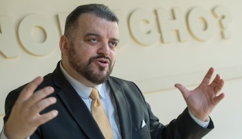 Fico odvolal Chmelára z funkcie poradcu premiéra. Vraj za to môže jeho kritika Štefana Kuffu