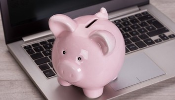 Zlaté pravidlo, ktoré finančne zabezpečí mnohých Slovákov. Expert odhalil, čo musíme robiť na začiatku mesiaca