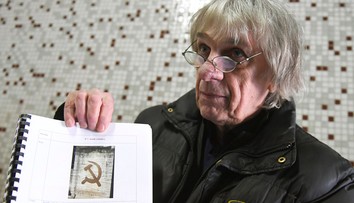 Súd oslobodil výtvarníka Kalmusa v kauze osekania symbolov komunizmu