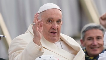 Pápež sa nezúčastní na krížovej ceste v Koloseu. V Ríme je totiž mimoriadne chladné počasie