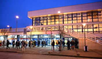 Poplach na stanici v Trnave. Muž napadol iného muža, spôsobil mu bodno-rezné poranenia