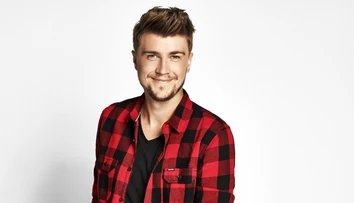 Dárius Koči je v tom až po uši. Randí so sexy modelkou