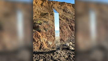 Záhadný monolit sa po USA a Rumunsku objavil v ďalšej krajine