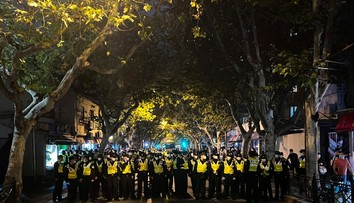 Obrovská vlna odporu voči covidovým reštrikciám v Číne. V krajine cenzurujú aj futbalové MS