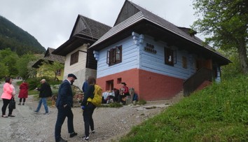 Veľká radosť a plány na oživenie. Dvanásť obyvateľov Vlkolínca opisuje, ako sa žije v pamiatke UNESCO