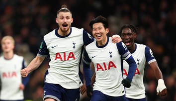 Premier League: Tottenham doma šokoval fanúšikov, United vydreli triumf