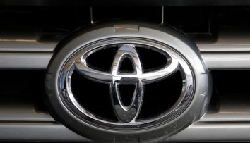 Toyota zvoláva do servisov státisíce vozidiel pre problémy s airbagmi