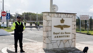 Dron zasiahol britskú základňu na Cypre