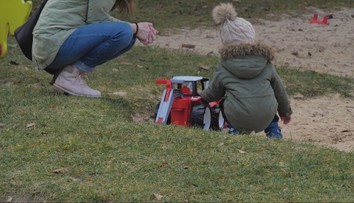 Andrea ušla s dvoma malými deťmi pred tyranom. O alimenty musela tvrdo bojovať