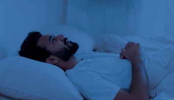 Prečo niektorí ľudia nedokážu vypnúť mozog? Odborník prezradil, ako jednoduchšie zaspať