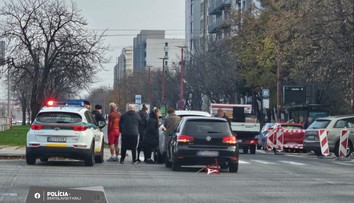 Kľúčová križovatka v Bratislave je ochromená: Zrážka áut výrazne komplikuje dopravu