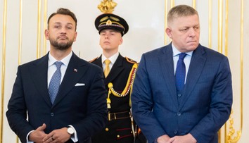 Po Kmecovi môžu padnúť aj ďalší, Hlas odkázal premiérovi, že nenechá zo seba robiť handru