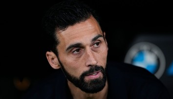 Trénera vylúčili, jeho hráči opustili ihrisko. Malaga oslavovala po penalte do prázdnej bránky