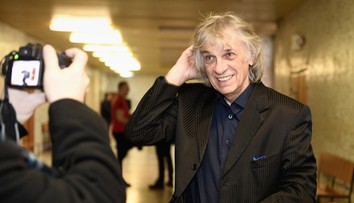 Košický súd oslobodil výtvarníka Petra Kalmusa za osekanie symbolov komunizmu