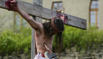 Kresťania slávia zmŕtvychvstanie Ježiša Krista. Udalosť, ktorá vyvoláva polemiku už stovky rokov