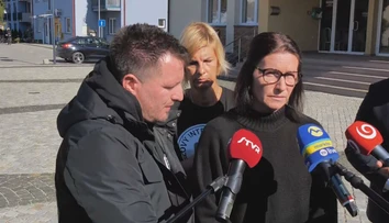 „Prosím, držte nám palce.“ Zlomená riaditeľka školy v Staškove prvýkrát od tragédie prehovorila