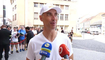 Prítomnosť hokejových legiend v Trenčíne prilákala mnohých. Zdeno Chára prežíva veľký deň