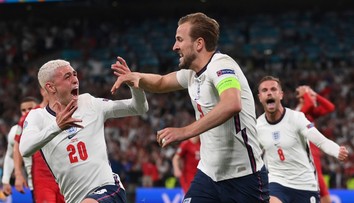 Angličania zdolali Dánov po predĺžení a vo finále ME vyzvú Taliansko