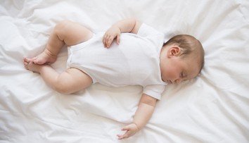 Deti môžu počas spánku vdychovať toxické chemikálie. Ich pôvodom je ich vlastná postieľka