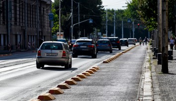 Kolaps dopravy v Bratislave: Na frekventovanom úseku sa zrazili tri autá