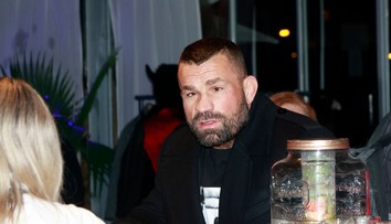 Koleno na krku, hlava na ceste. Vémola prvýkrát prehovoril o detailoch policajného zásahu