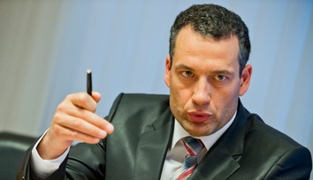 NAKA obvinila bývalého šéfa štátnej zdravotnej poisťovne z prijímania úplatku