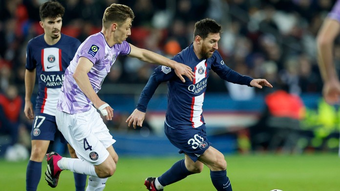 Neymar ani Mbappé nemohli, tak triumf s Toulouse vybavil Messi