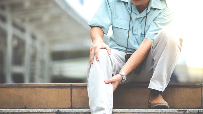 Ak vás trápia bolesti nôh, zbystrite pozornosť. Môže ísť o príznak vážneho ochorenia