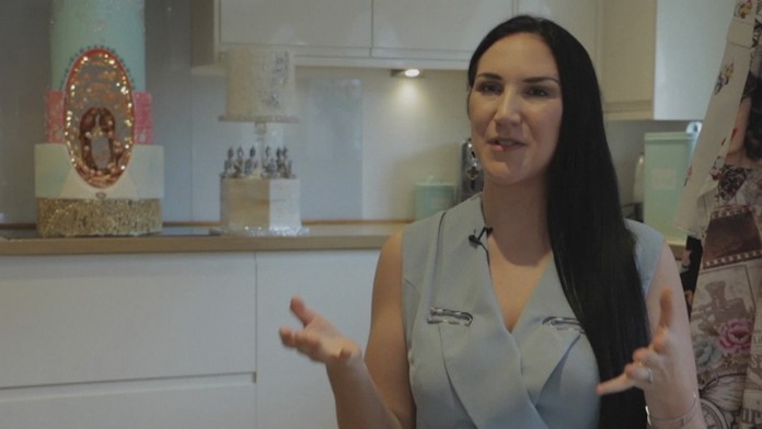 Autorka nezvyčajných tôrt Debbie Winghamová. 