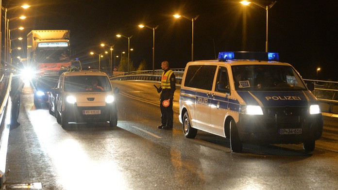 Kontroly na rakúsko-nemeckých hraniciach.