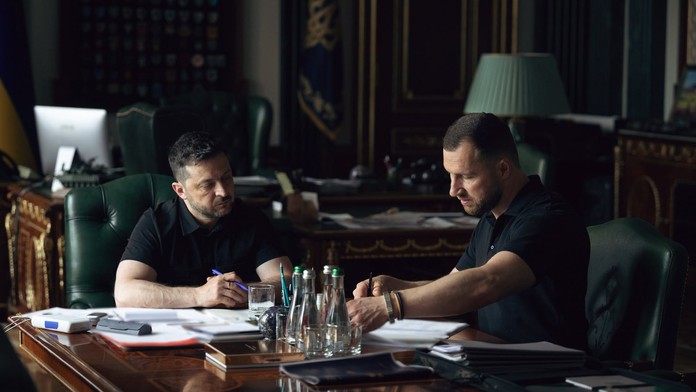 Zelenskyj schválil 40-dňovú operáciu, ktorá má prinútiť Rusko ukončiť vojnu