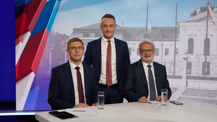 michal kovacic, marian lesko, martin slosiarik v televiznom studiu