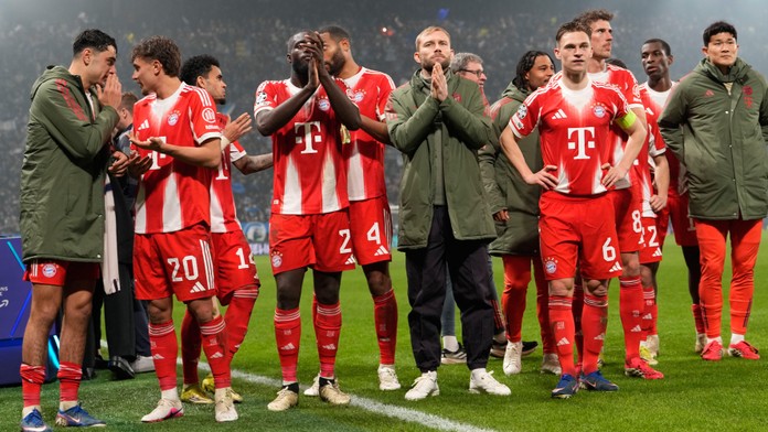 Bayern hral o dvoch menej, neuznali mu dva góly, ale v šlágri nepadol. Vavro opäť len sedel na lavičke