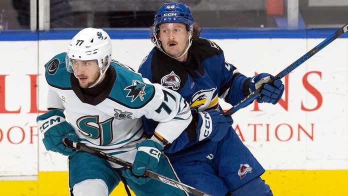 Regenda po odchode na farmu neprestáva bojovať. Hneď v prvom zápase asistoval na víťazný zásah