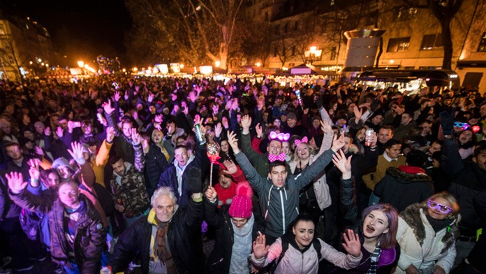 Princ Harry so synom.