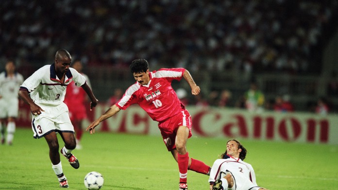 Ali Daei v zápase MS 1998 Irán vs USA.