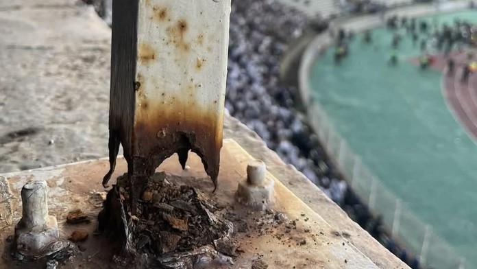 VIDEO: Chvíle hrôzy na štadióne v Alžírsku. Pád tribúny si vyžiadal obete, desiatky ľudí sa zranili