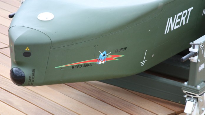 Výsledok nemeckých volieb je dobrou správou pre Ukrajinu. Na dosah má výnimočnú strelu, pred ktorou Rusi neutečú