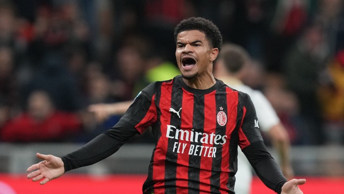 Serie A: AC Miláno ratovalo bod proti nováčikovi v nadstavenom čase. Vo vyrovnávajúcom góle mal prsty Modrič